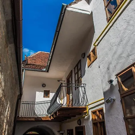 Casa Veche-2
